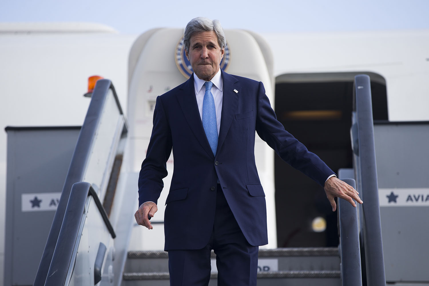 Kerry to meet U.S. diplomats who wrote Syria dissent memo