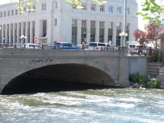 Demolition delayed for historic Reno bridge