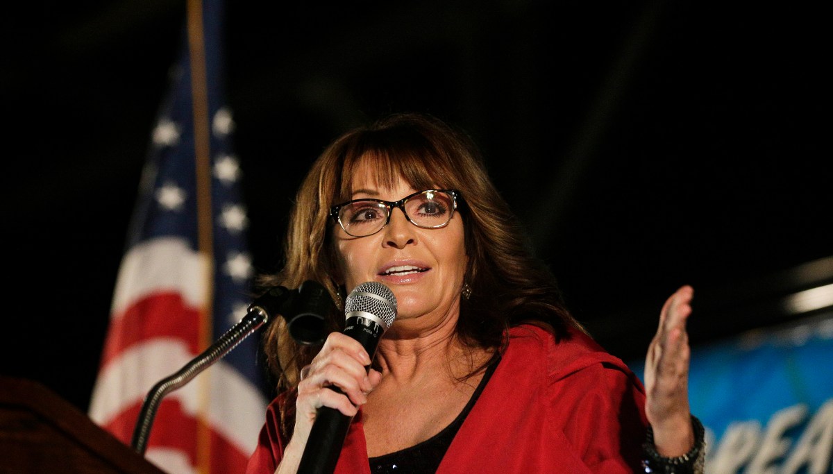 Where does Sarah Palin go for her apology on death panels?