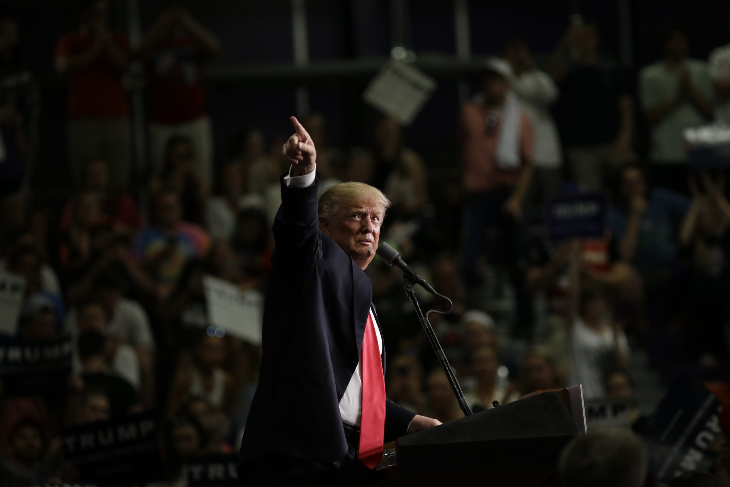 Trump’s fundraising fail imperils House, Senate GOP