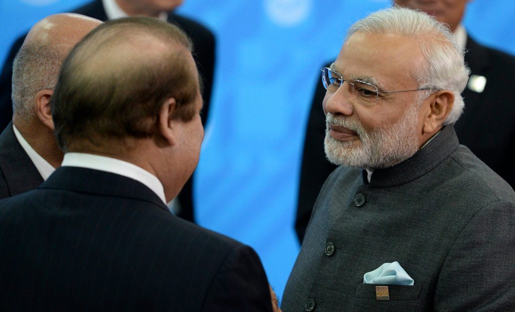 Indian PM visits Pakistan for first time in over a decade