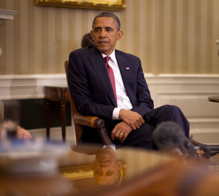 Obama reports $600k in income, paid 18.4 percent tax rate