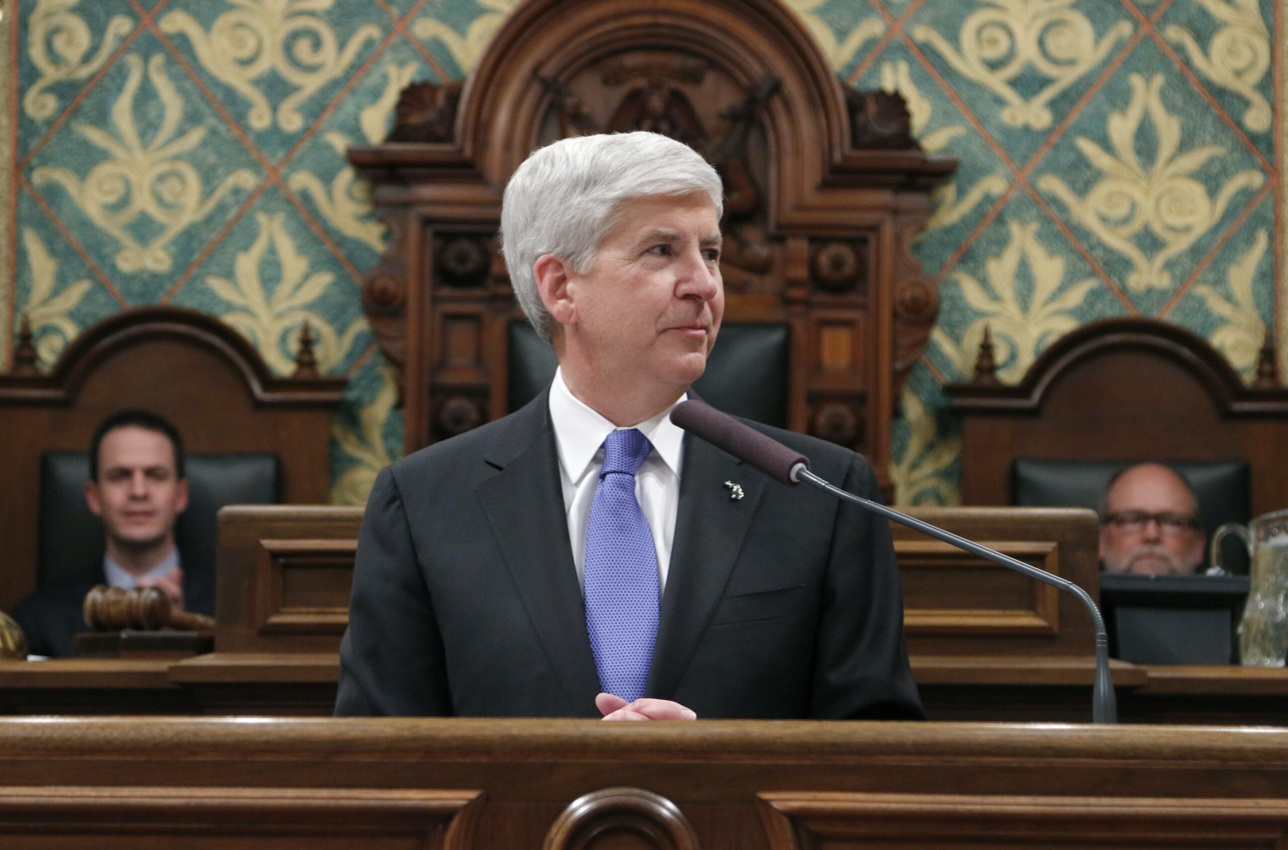 Michigan governor will release emails related to lead-contaminated water