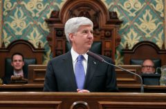 Michigan governor will release emails related to lead-contaminated water