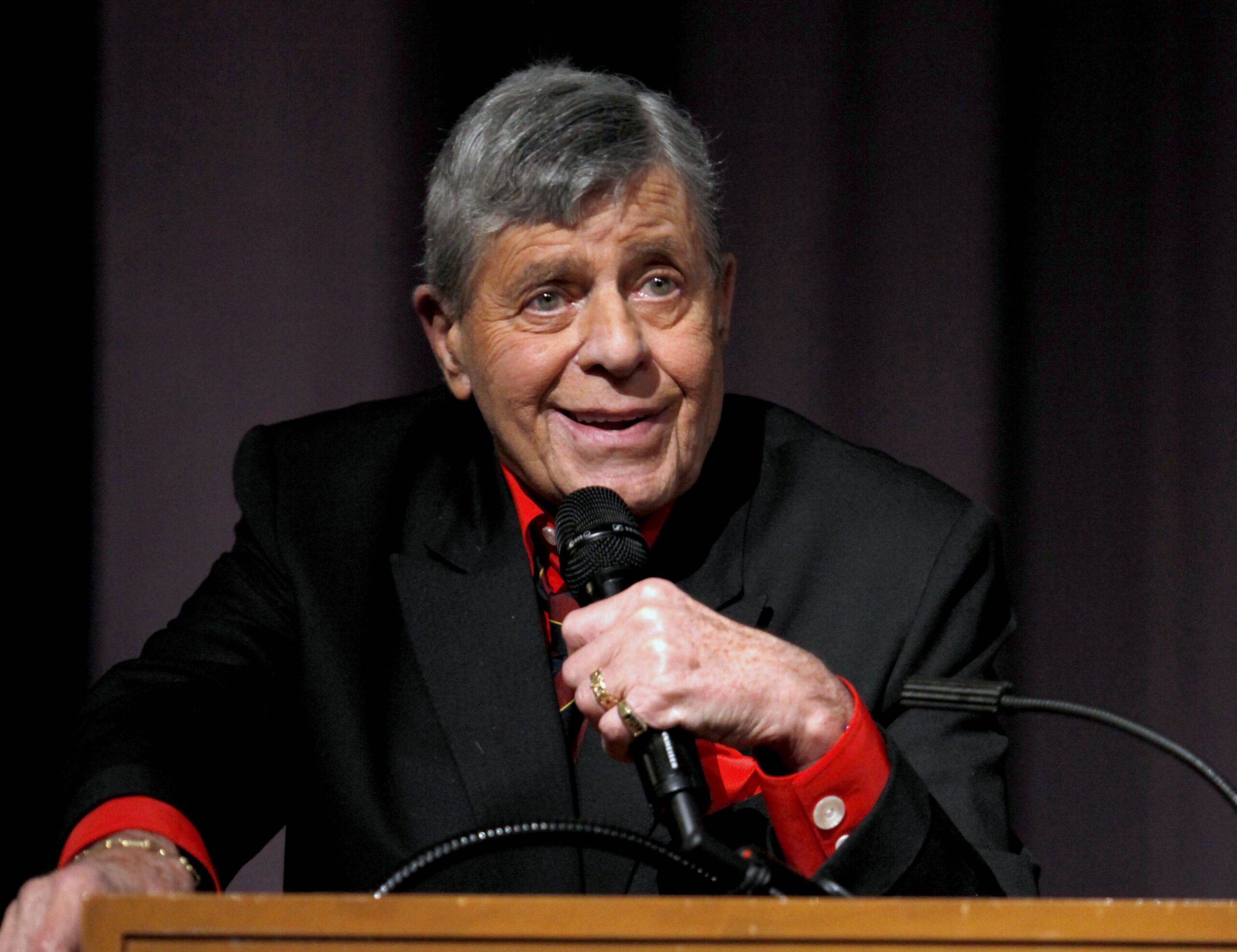 Comedian Jerry Lewis hospitalized for blood sugar