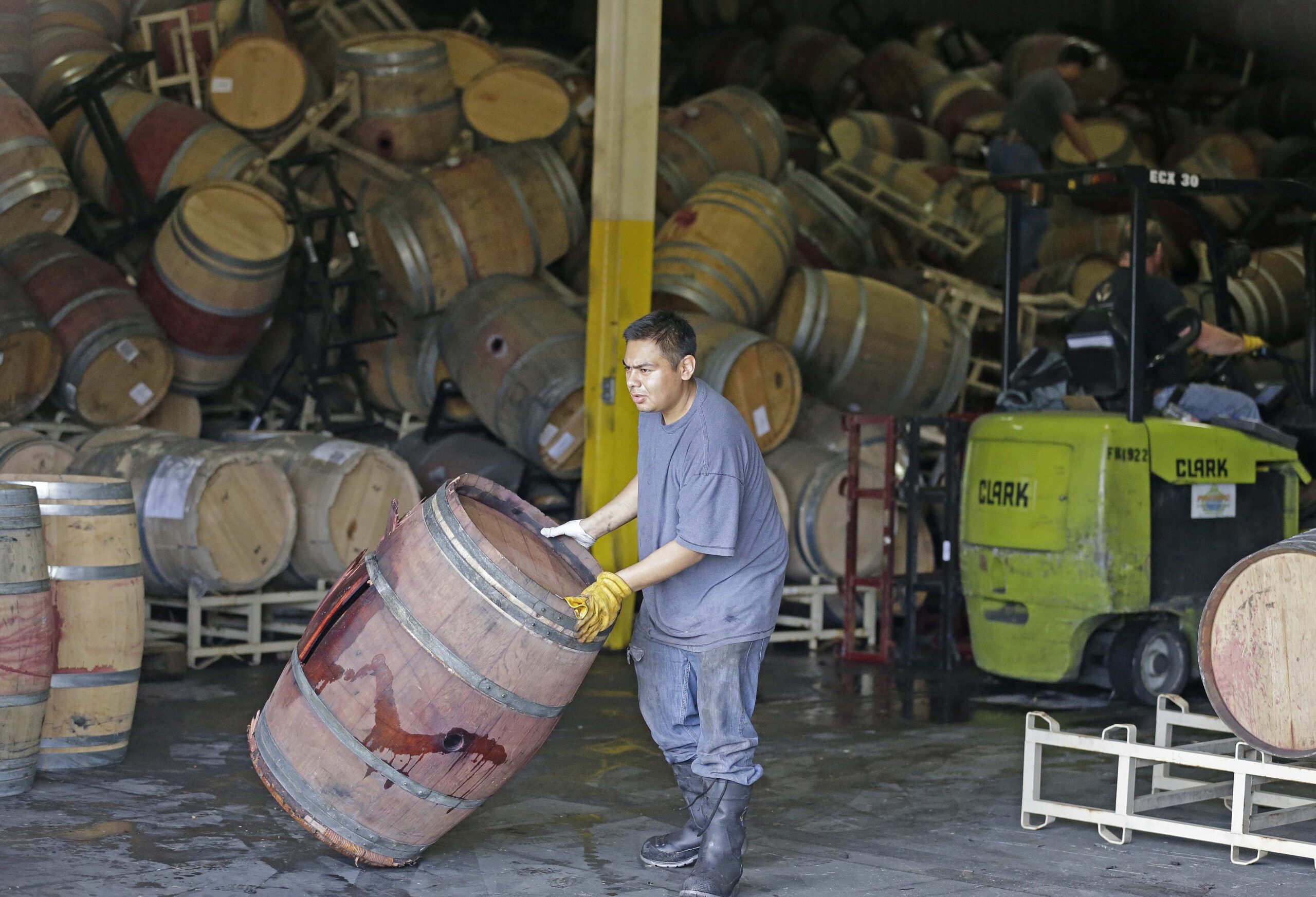 Businesses: Quake cleanup shouldn’t deter tourists
