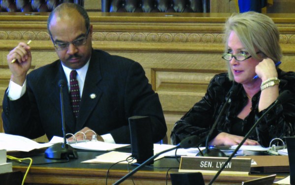 Kansas Senate panel backs judicial selection change