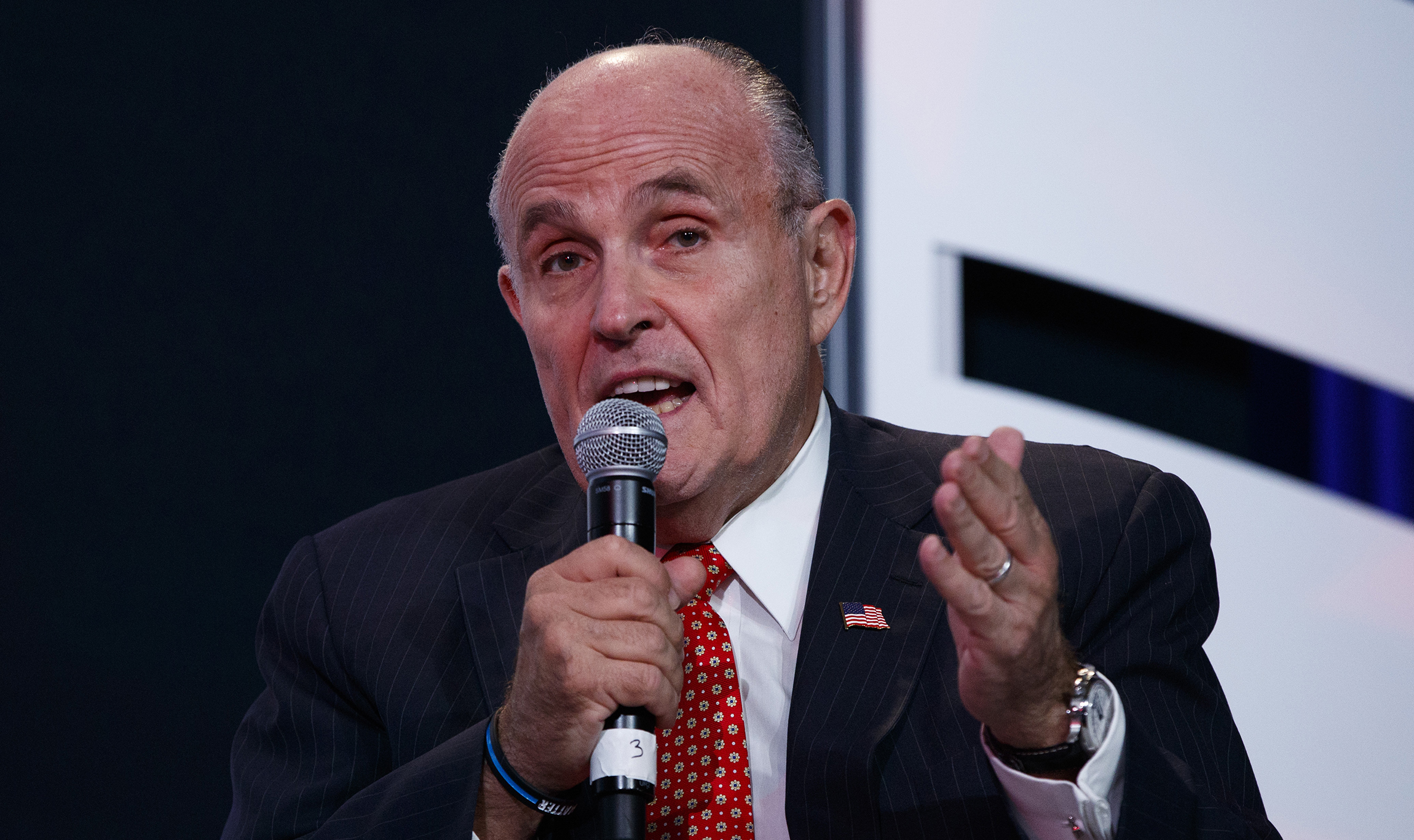Giuliani calls for Biden to be investigated for Ukraine conflict of interest