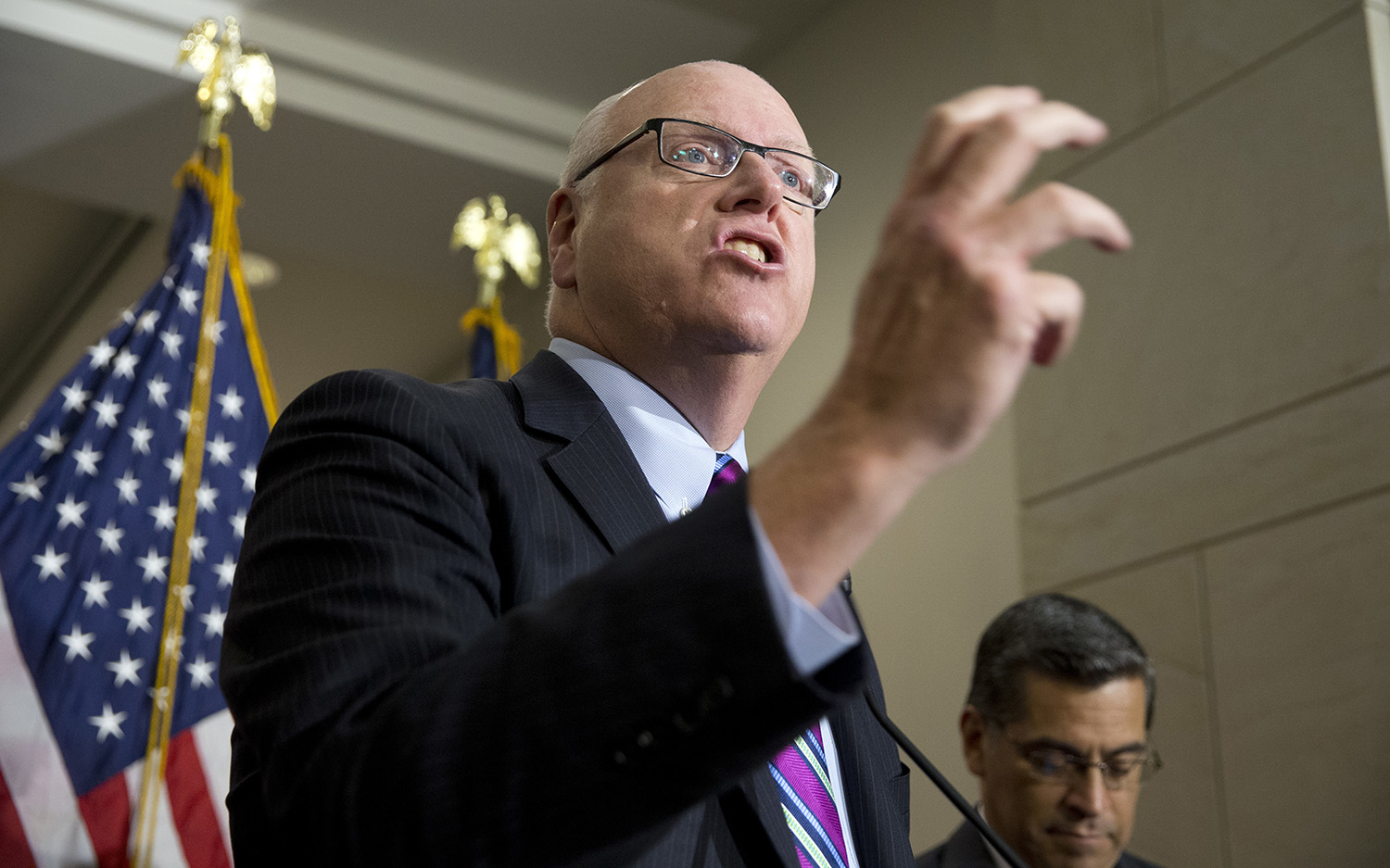 Democrats try to shame GOP over White House Holocaust statement