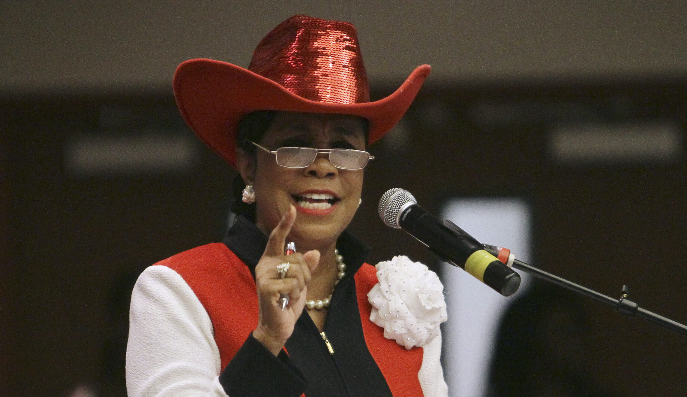 Hours after pledging not to talk about Trump’s call with soldier’s widow, Frederica Wilson goes on TV to talk about Trump’s call with soldier’s widow