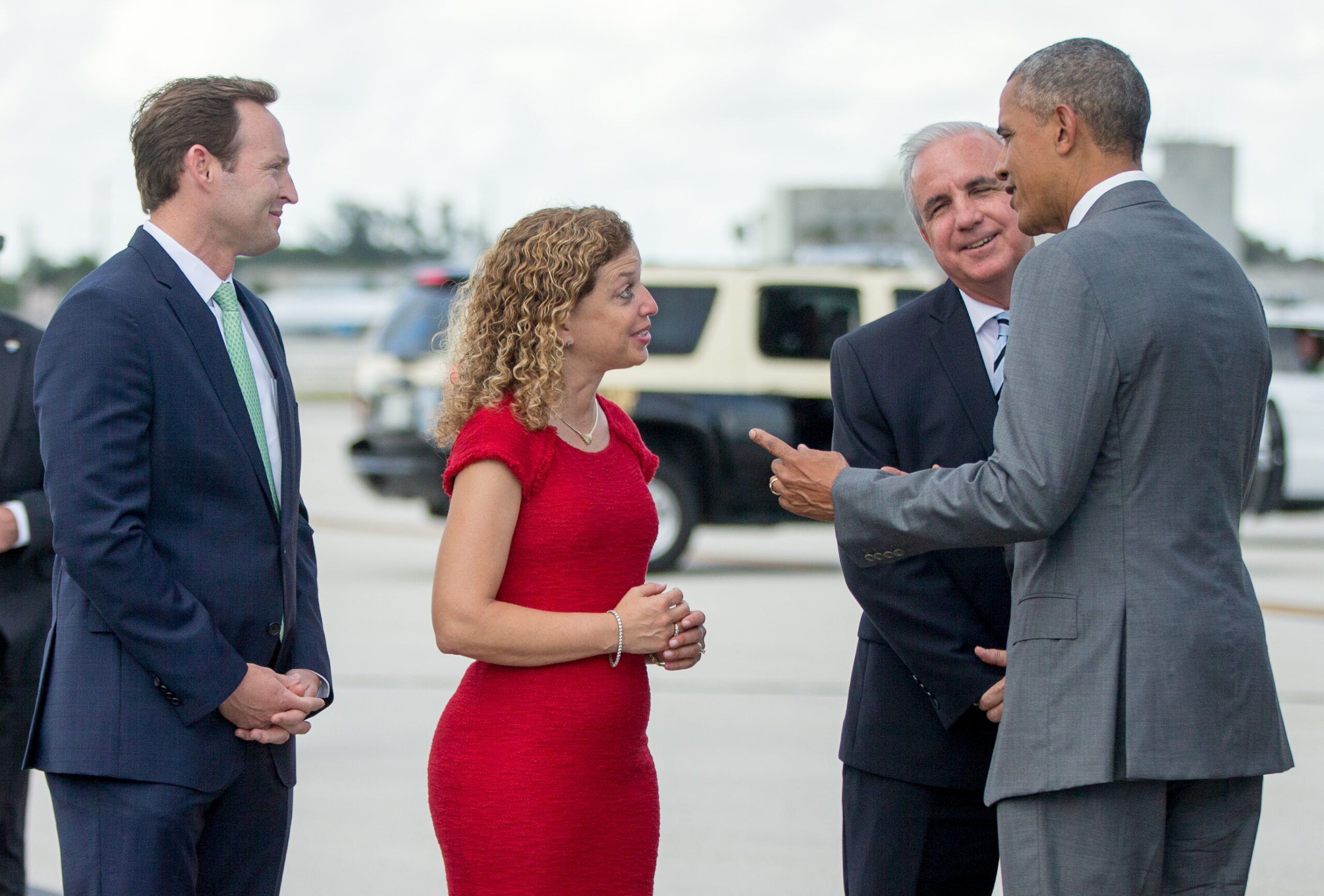 White House: Obama won’t push Wasserman Schultz out