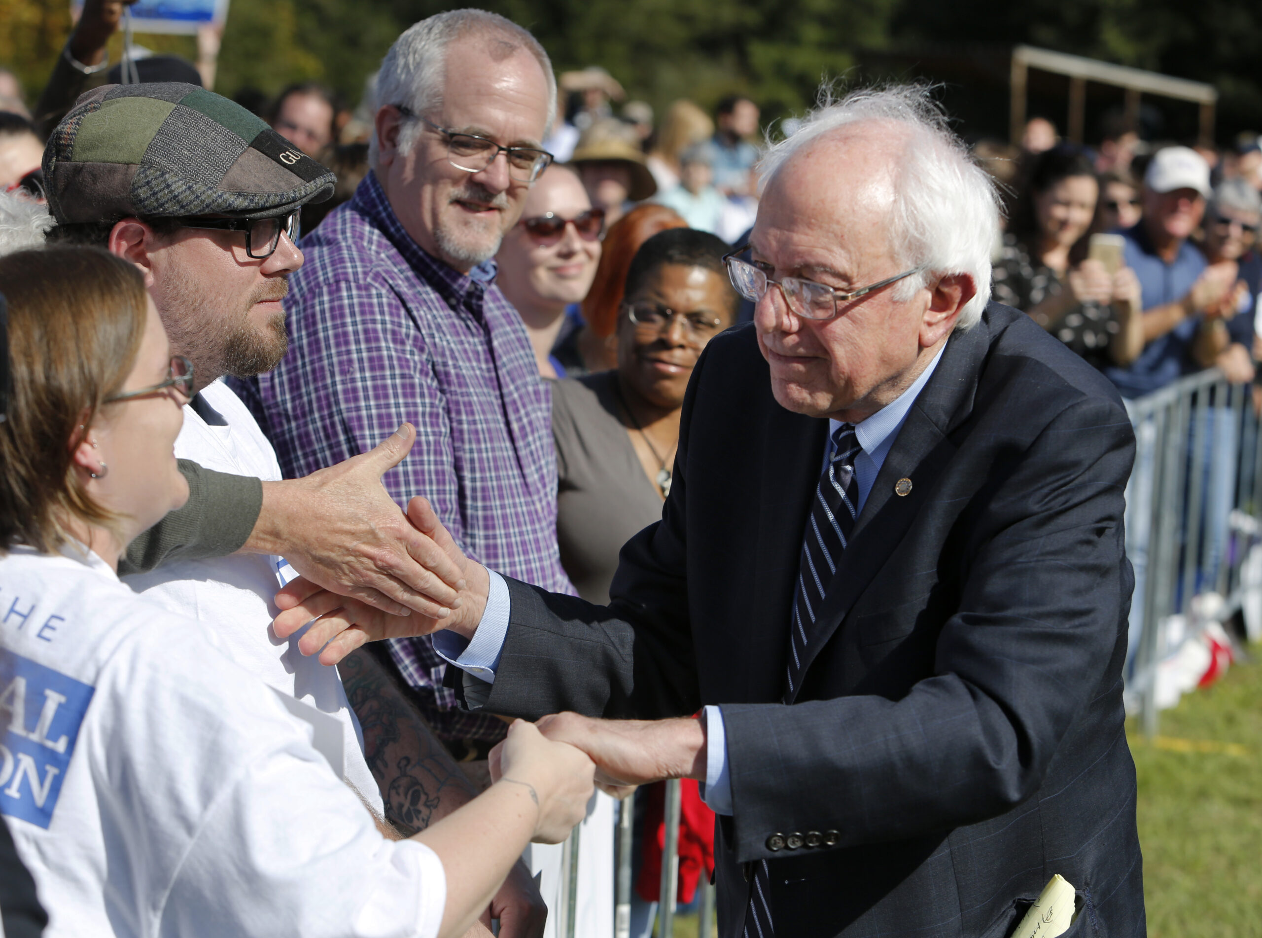 Sanders outspends Clinton in Iowa during third quarter