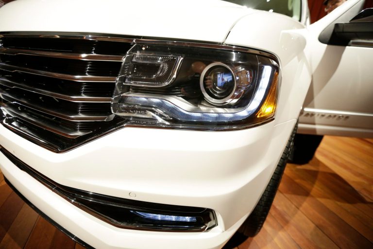Lincoln Navigator gets a fresh face as it turns 17