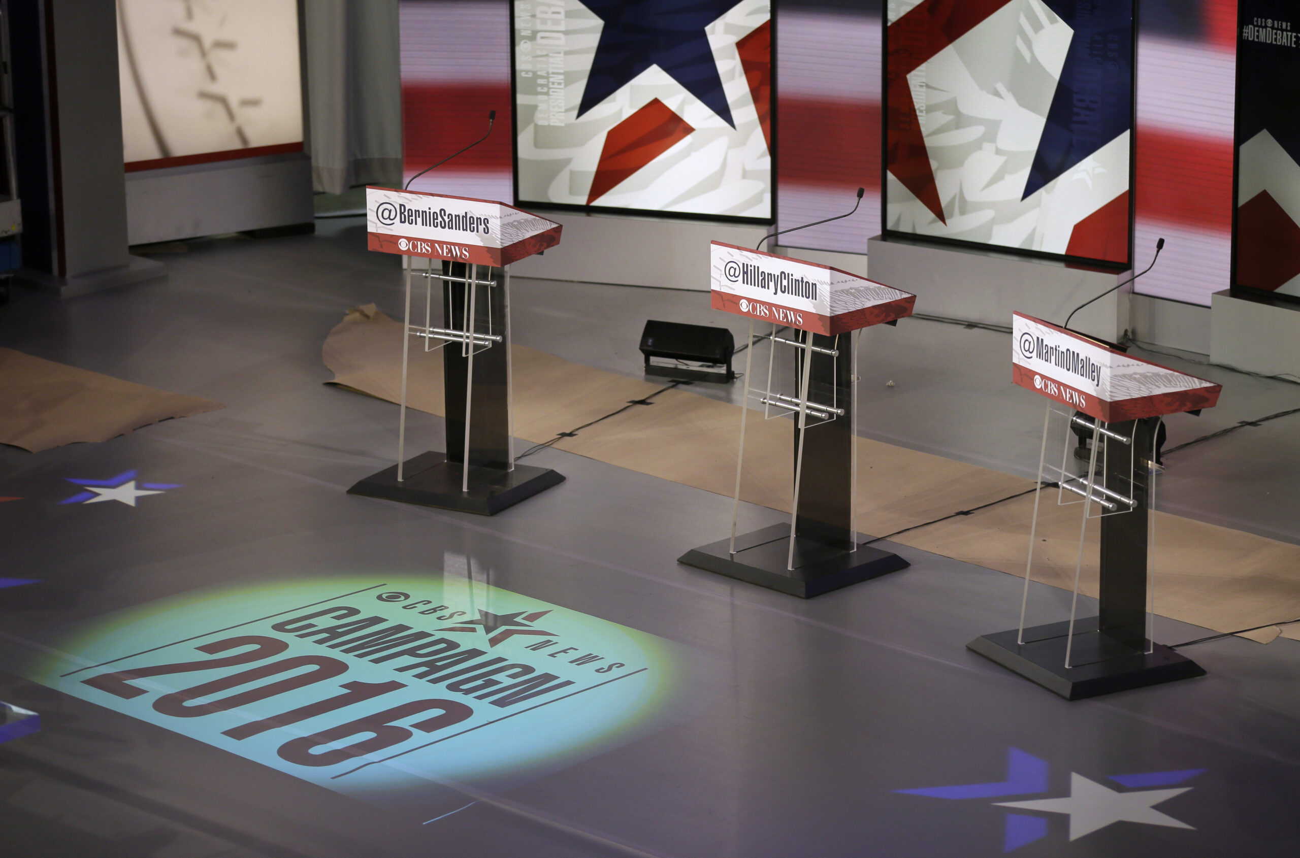 Dems complain weekend debate favors Hillary