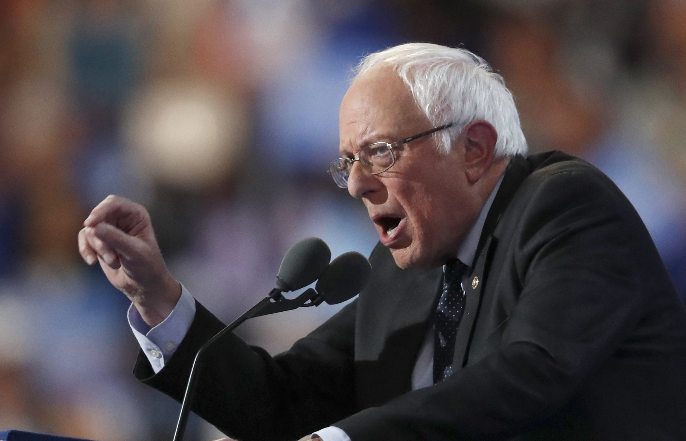 Bernie Sanders wants plea deal for Snowden