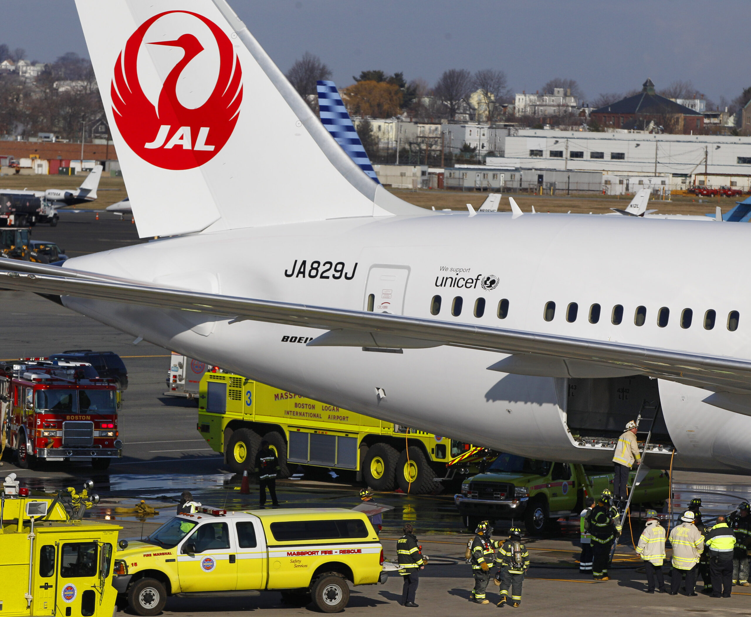 Report: FAA too reliant on Boeing for battery test