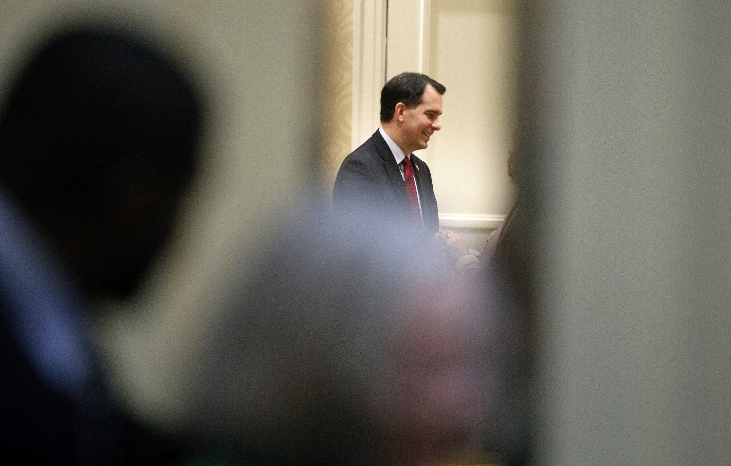 Scott Walker’s campaign disputes report he has changed immigration stance
