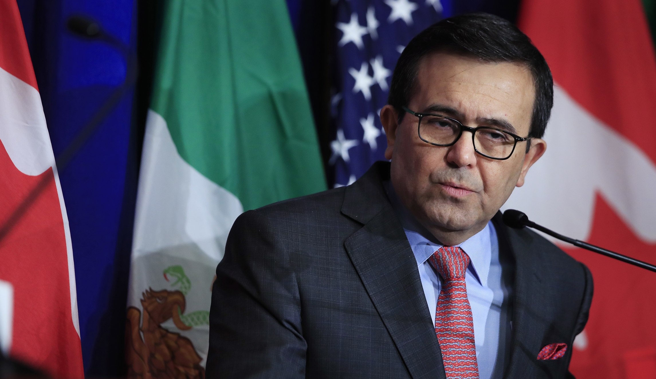 Mexico looks to Europe as NAFTA talks struggle