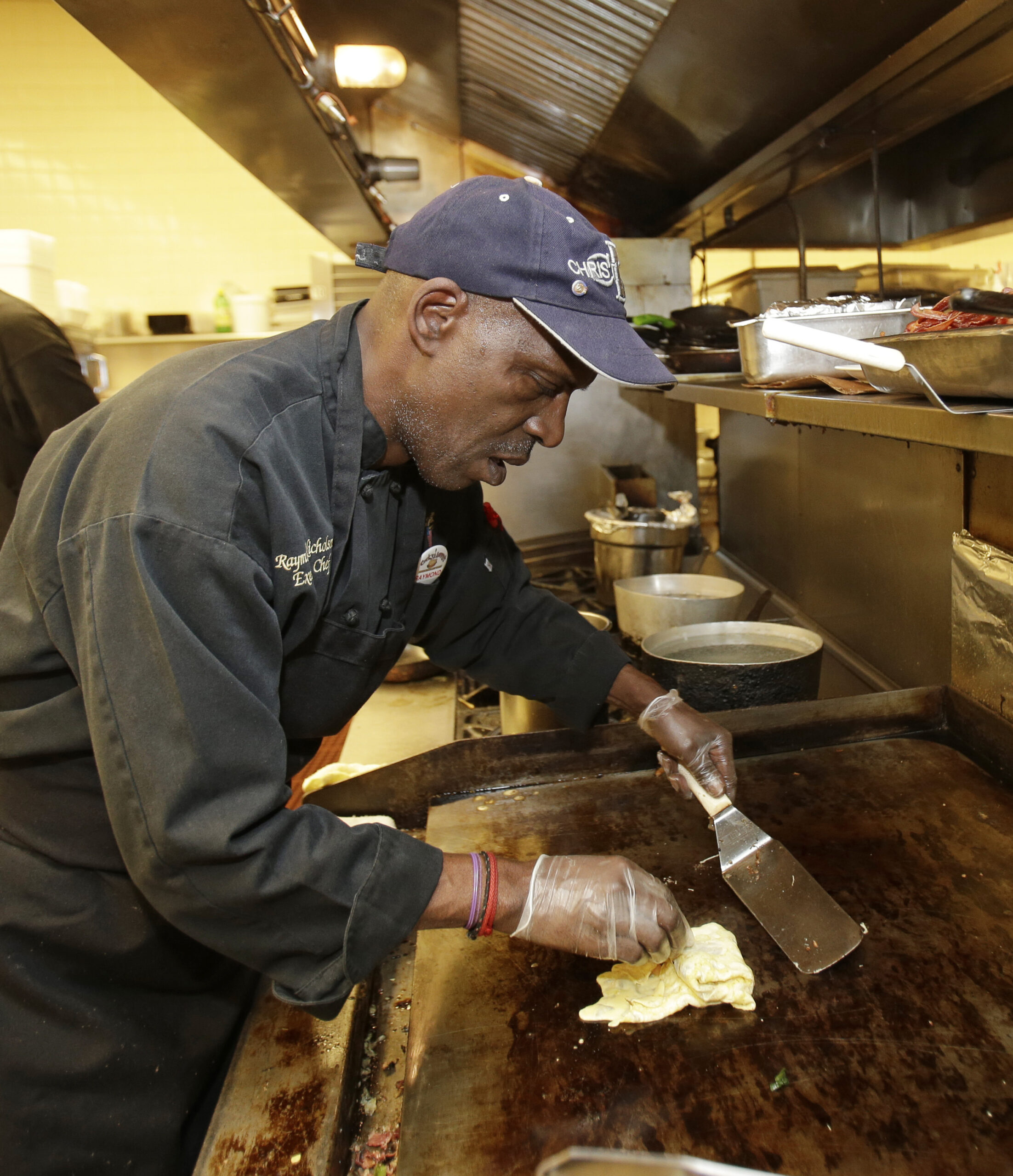 US services firms grow at fastest pace in 8 years