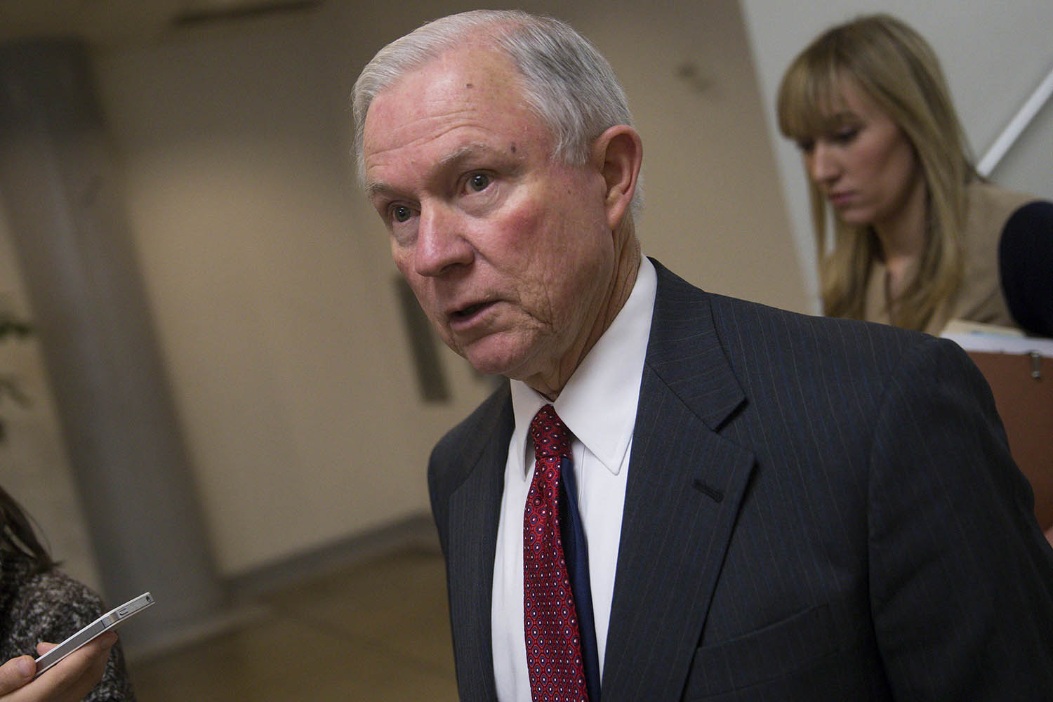 Sessions calls on Clinton, Obama to condemn protests at Trump rallies
