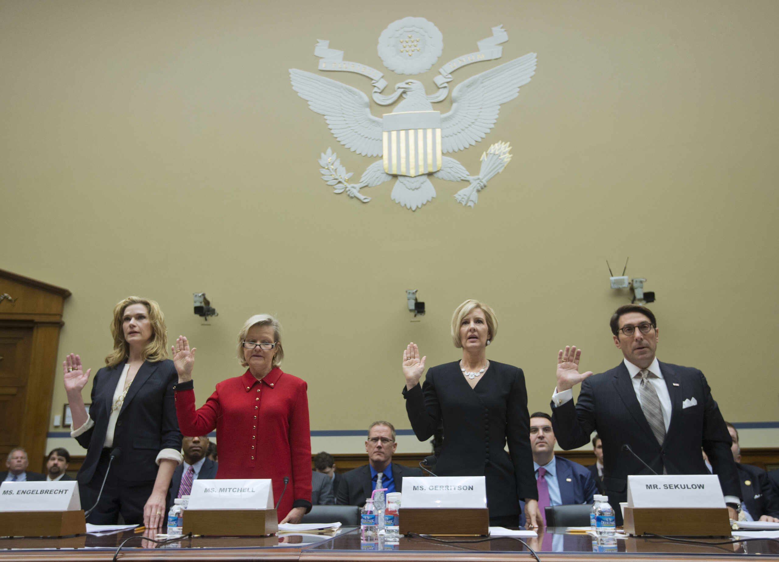 Tea Party groups tell Congress IRS harassment continues