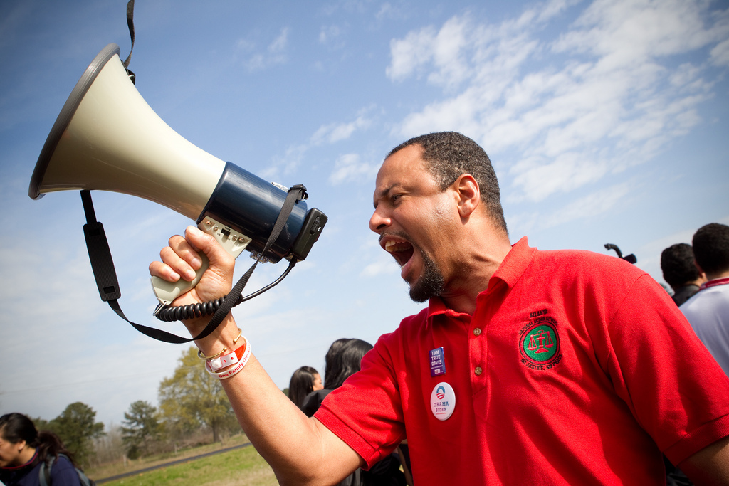 DOL kills photo with Obama campaign button