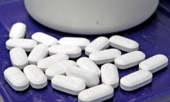 Why worthless drugs sometimes seem to work
