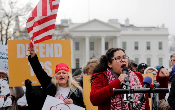 Top Kelly ally resigns, sought extended amnesty for immigrants