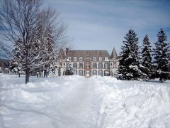 Vermont College Mandates Seminar on Privilege and Inequality
