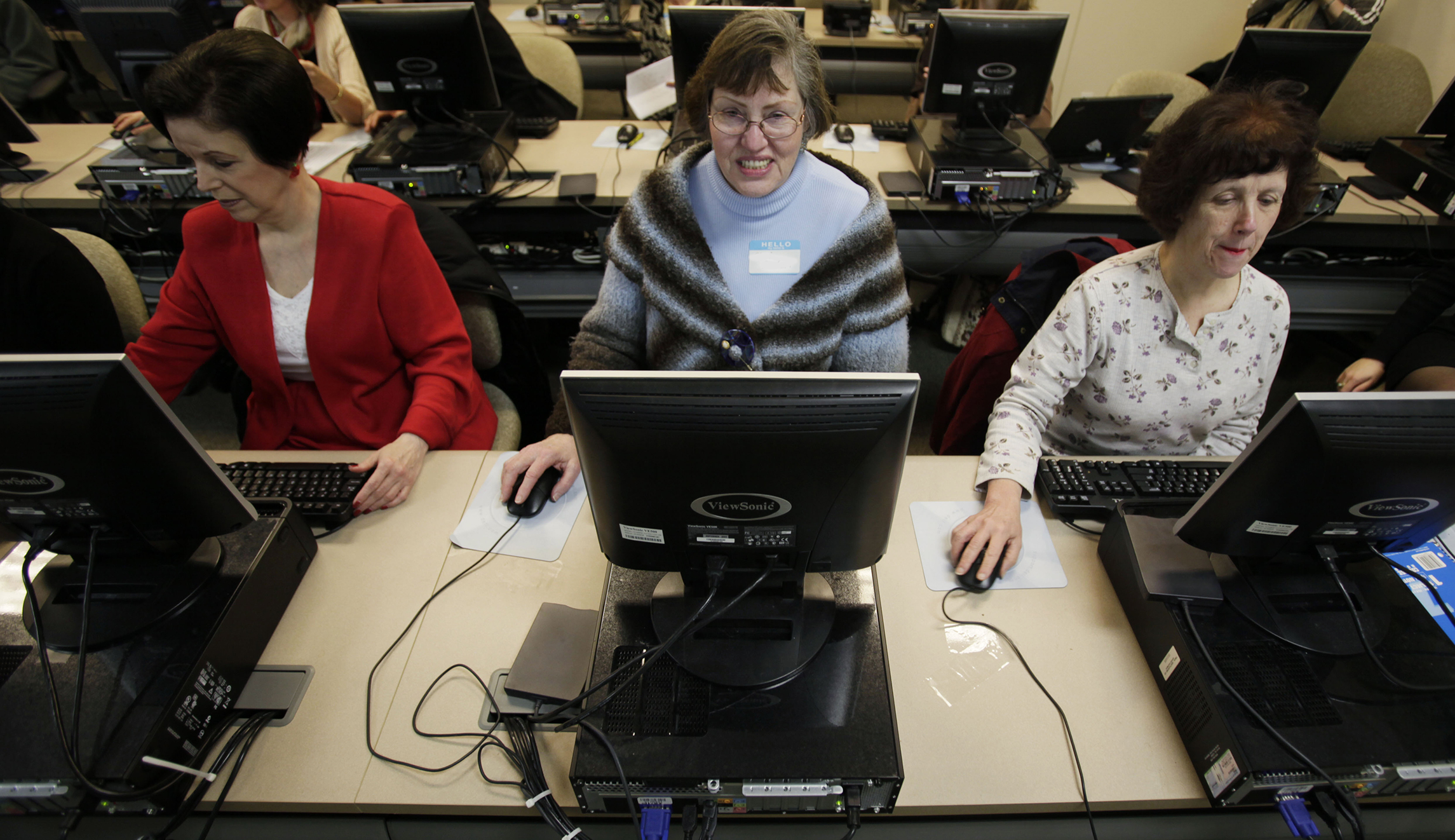 Bipartisan group of lawmakers pushes job training tax credits