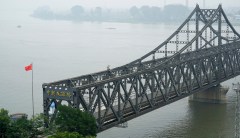 White House applauds China on reduction in trade with North Korea