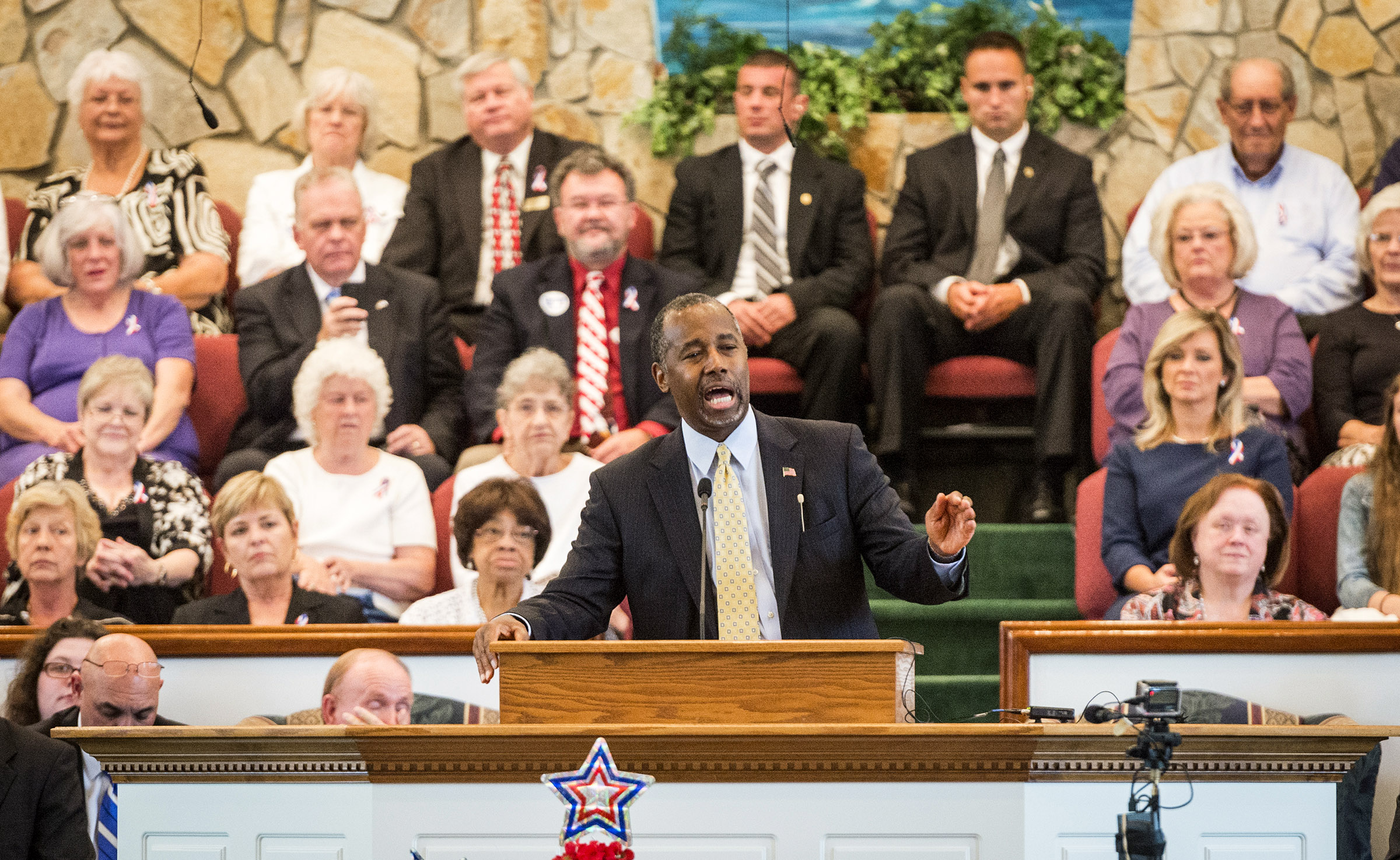 Carson says media, politicians ‘manipulated’ black Americans