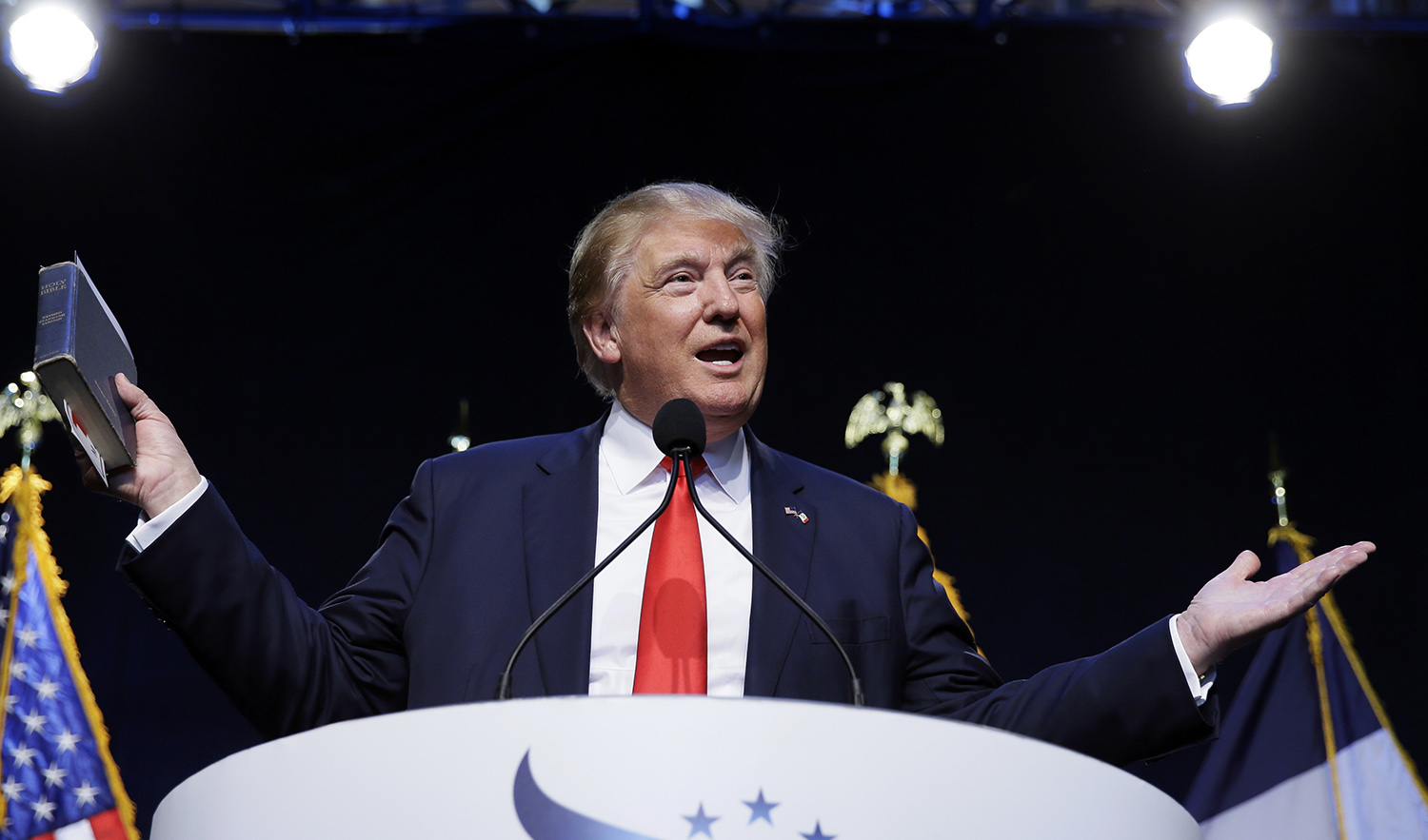 Trump meets with defense industry leaders