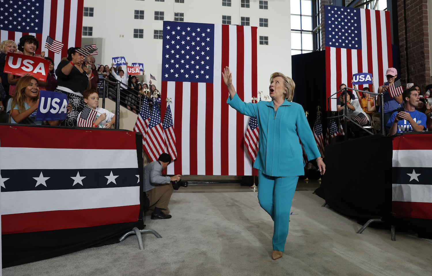 Pennsylvania poll favors Clinton by 8 points