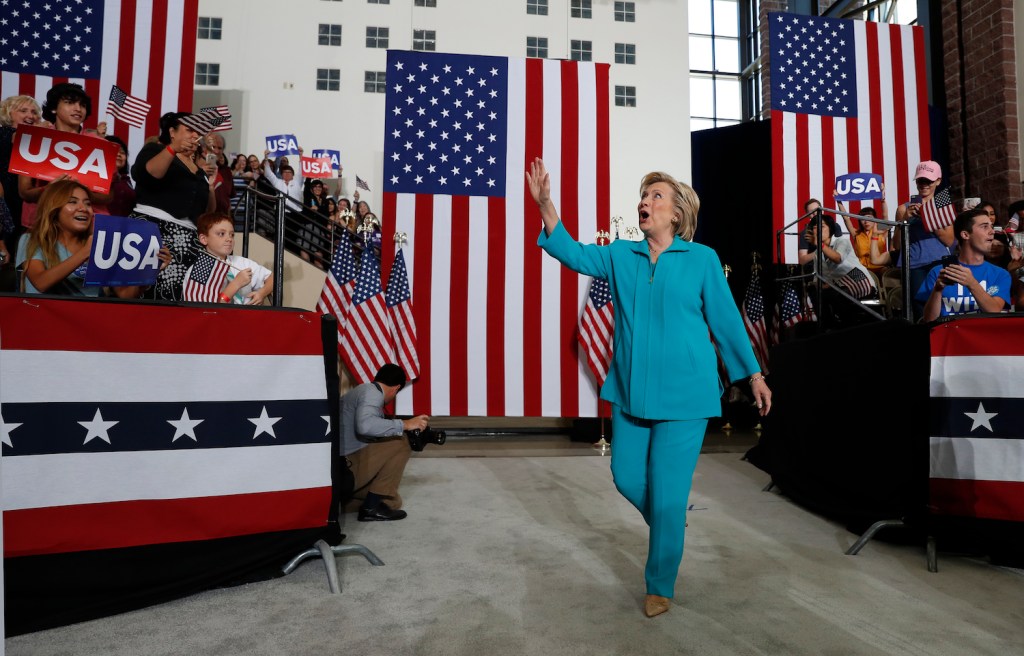 Pennsylvania poll favors Clinton by 8 points