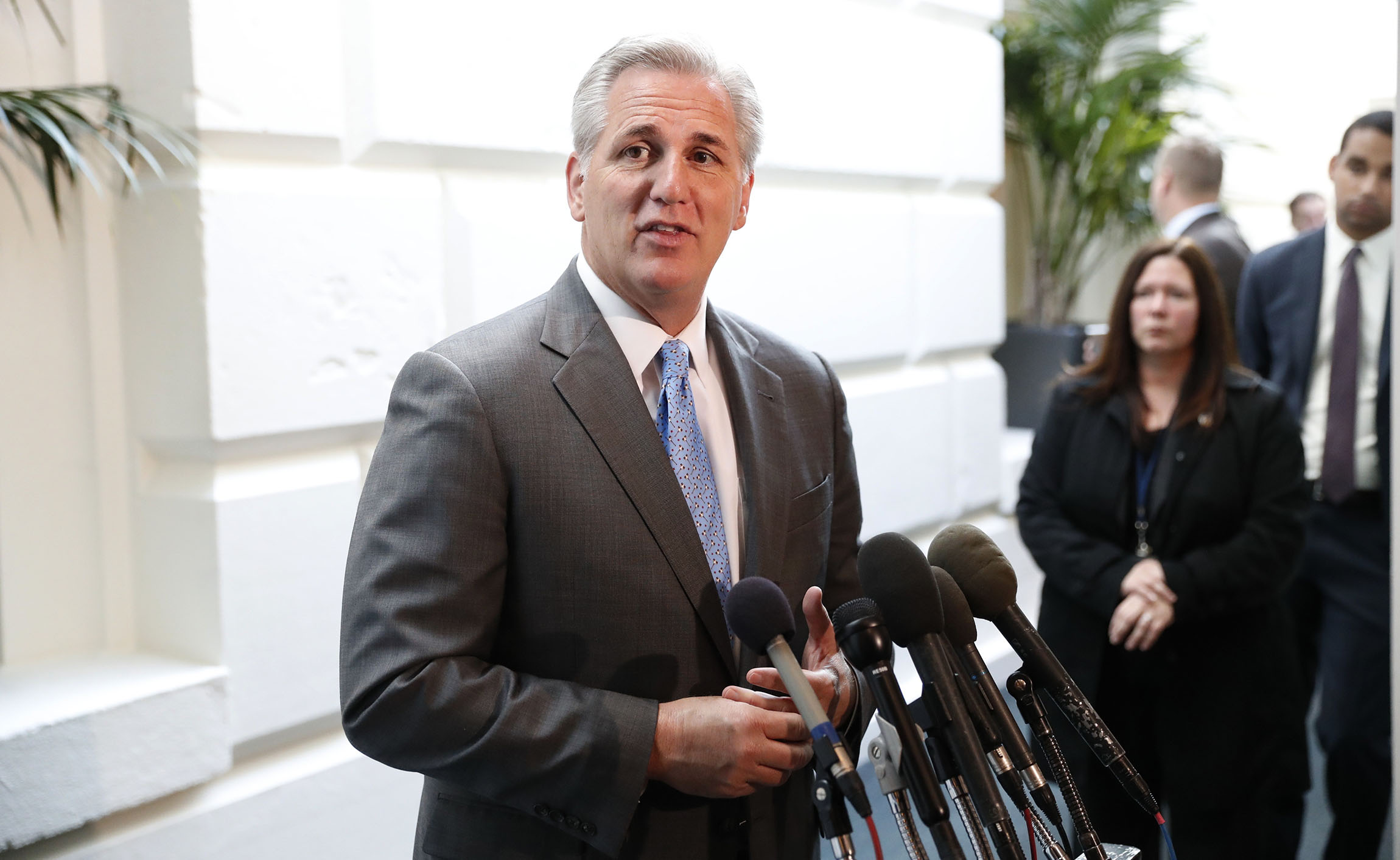 McCarthy condemns Obama for licensing aircraft sales to Iran