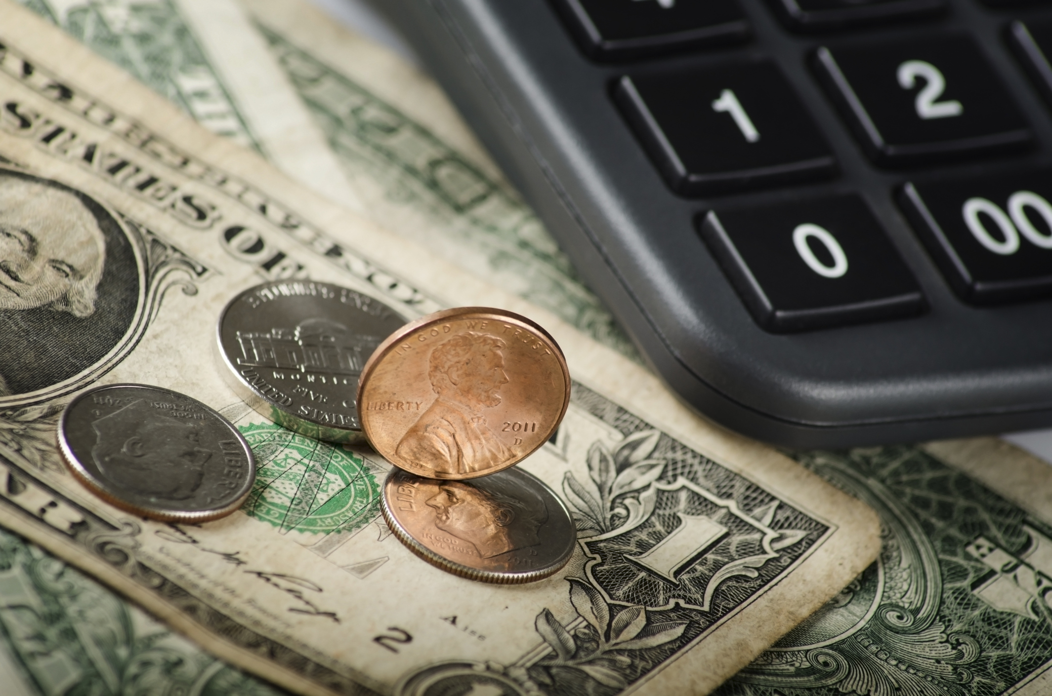 D.C. debates $11.75-an-hour minimum wage for big retailers