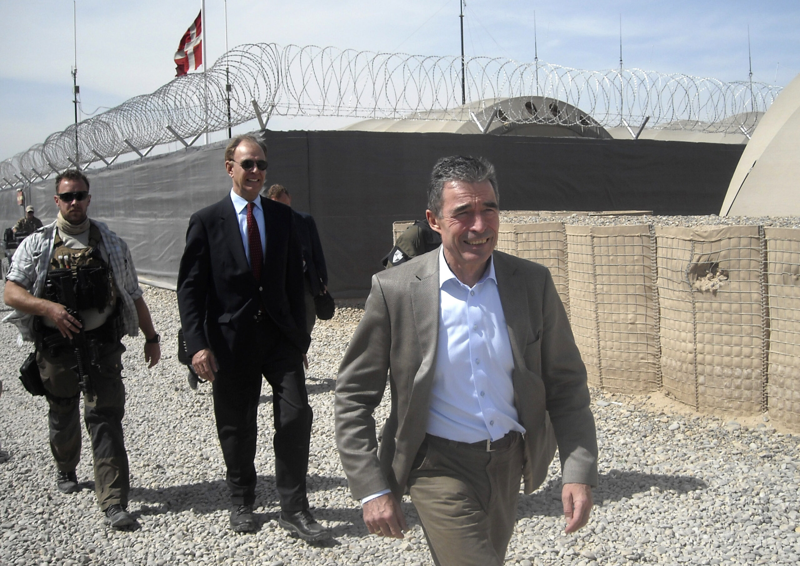 NATO chief backs larger Afghan force through 2018