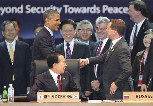 Examiner editorial: On foreign affairs, Obama plays politics with policy