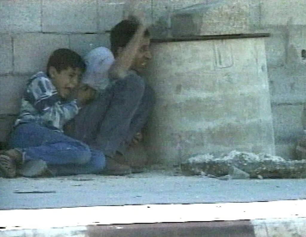 Israel, Palestinians still arguing over epic image