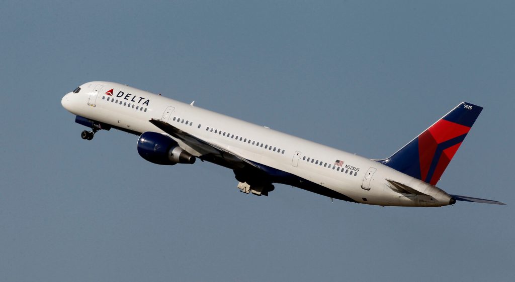 Boeing jet headed for Seattle makes emergency landing