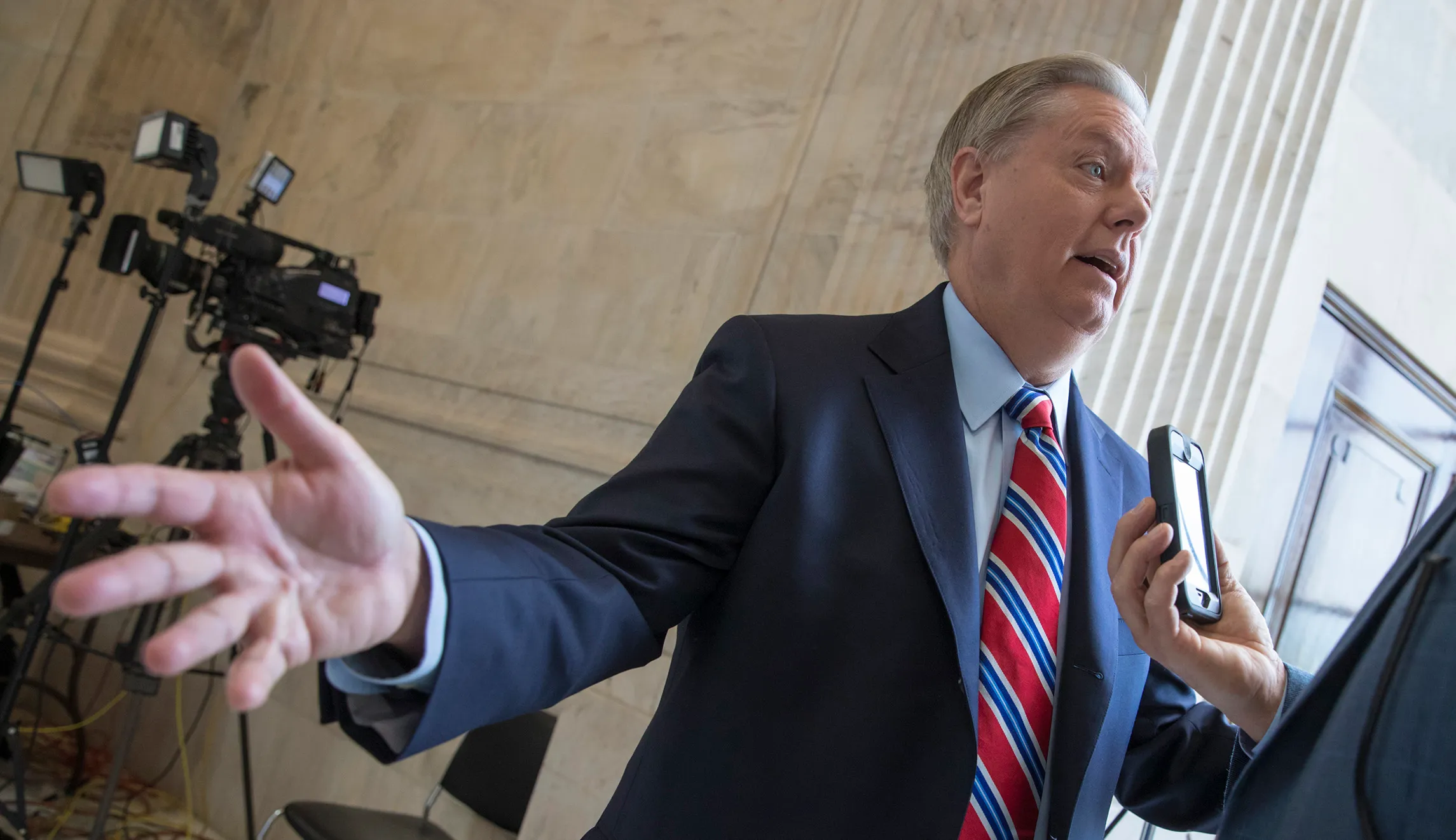Lindsey Graham: Trump may derail his presidency by talking ‘inappropriately’ about Russia investigations