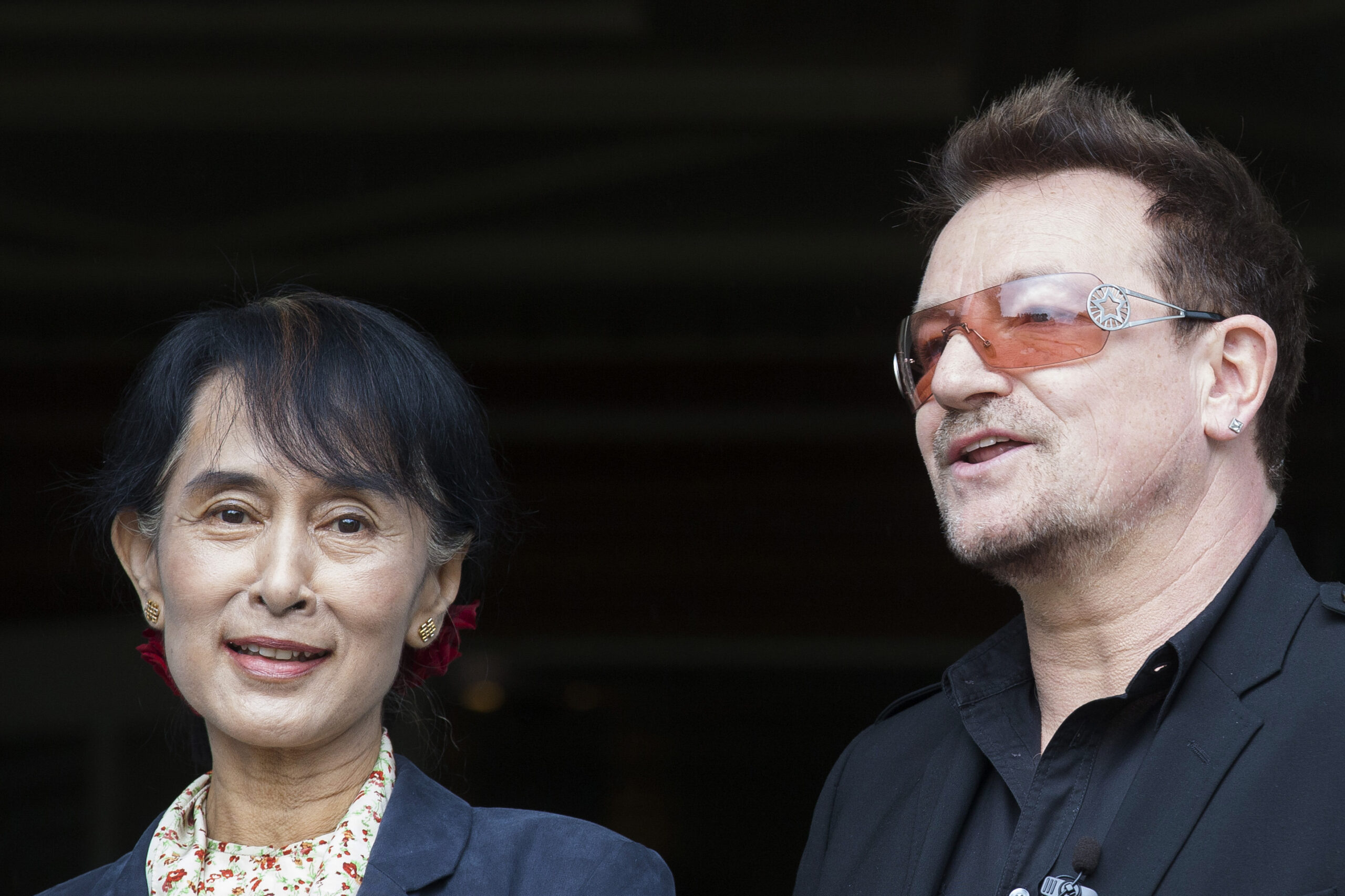 Suu Kyi walks on with ‘star-struck’ Bono