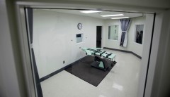 Supreme Court delays execution of Alabama man convicted of murdering police officer