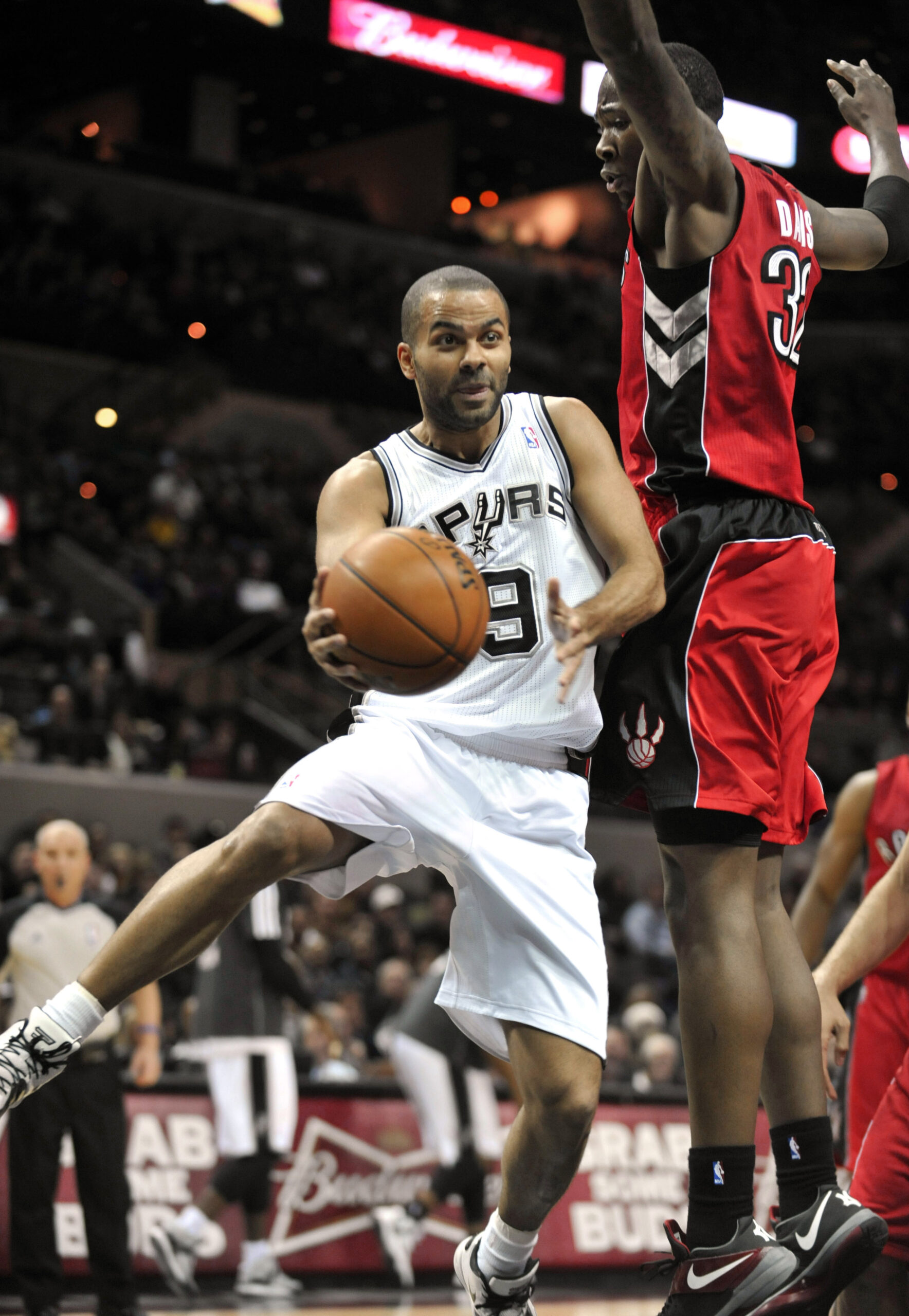 Spurs snap Raptors’ 5-game winning streak