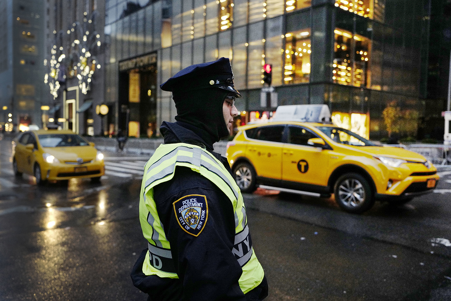 College student arrested with knives and fireworks in Trump Tower