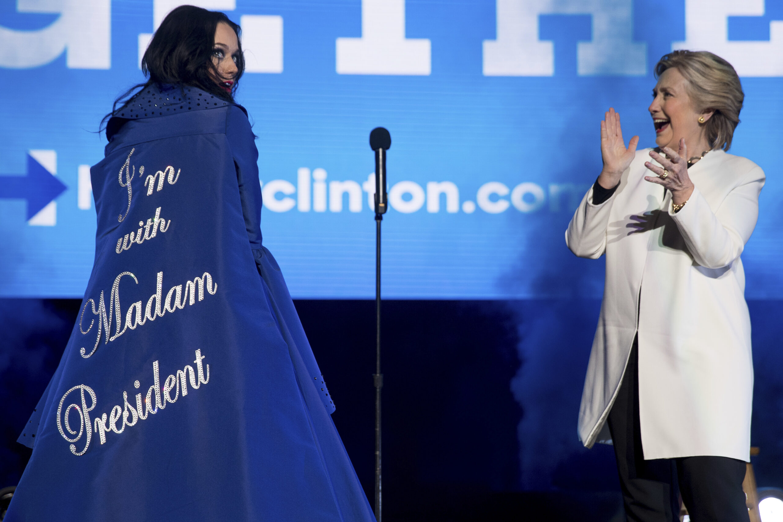 Angry Katy Perry roars, ‘Rise up’