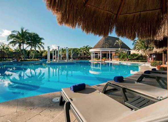 Senate opens probe of Mexican resort alcohol poisonings of U.S. tourists