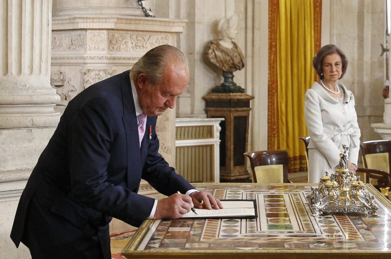 Snacks, no banquet, for frugal new Spanish king