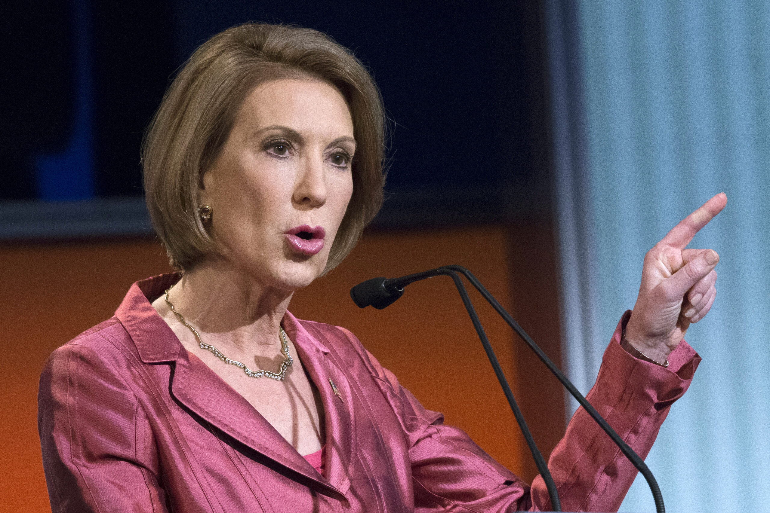 Carly Fiorina shines in opening debate
